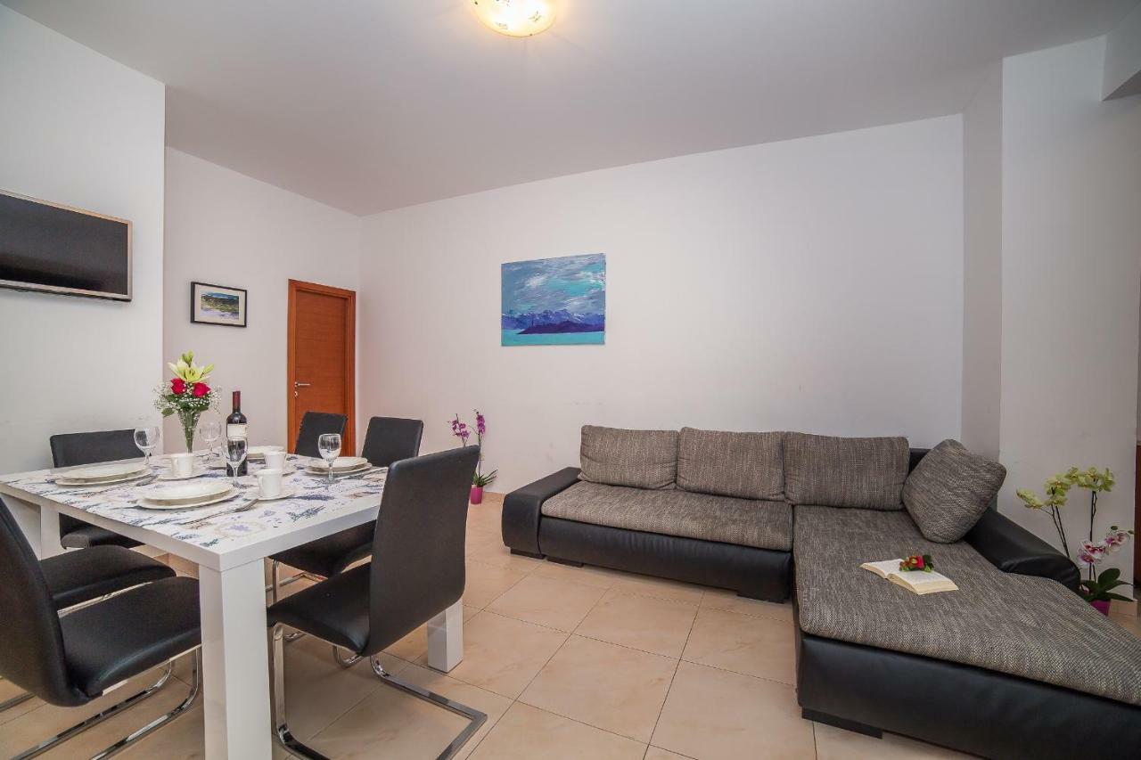 מאקרסקה Apartments Mario Migros מראה חיצוני תמונה